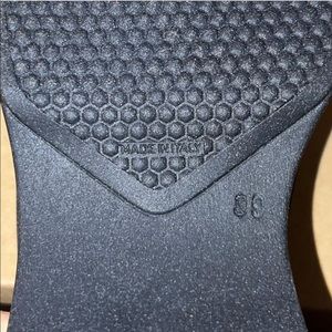 Steve Madden Slinky30 Black Sandals